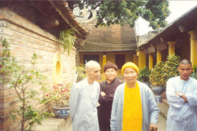 Tường Trình Về Chuyến Đi Chữa Bệnh Của Đại Lão Hòa Thượng Thích Huyền Quang