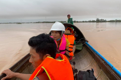 Viết từ vùng lũ: Đầu hàng